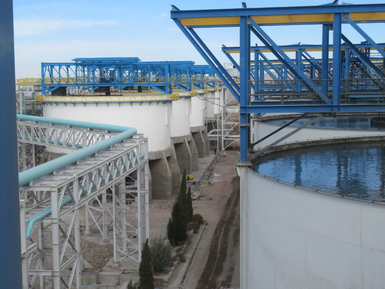 احداث کارخانه تیکنرهای خمیری و ساختمان های جانبی پروژه دره زار