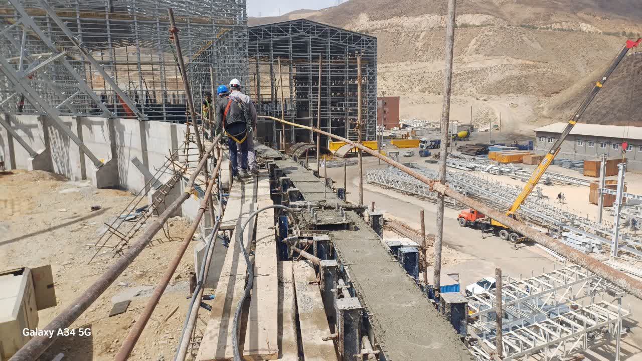 اتمام سازه بتنی رینگ دور استوک پایل در فاز ۳ تغلیظ مس سونگون