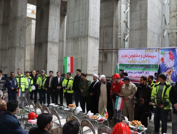 روز کارگر در فاز ۳مس سونگون؛ جشن همدلی کارگران و مدیران شرکت کانی مس با حضور مسئولان استانی